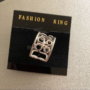 Fashion ring